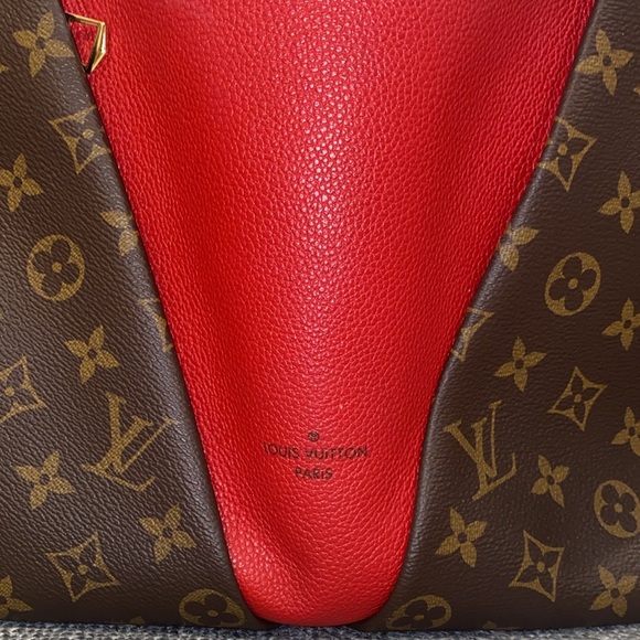 REAL LOUIS VUITTON PURSE - Picture 2 of 15